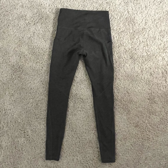 Athleta Gray Salutation Stash Pocket Legging - Picture 6 of 10